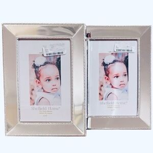NWT- Sheffield Home Set of 2-4x6
Silver Beaded Picture Frames